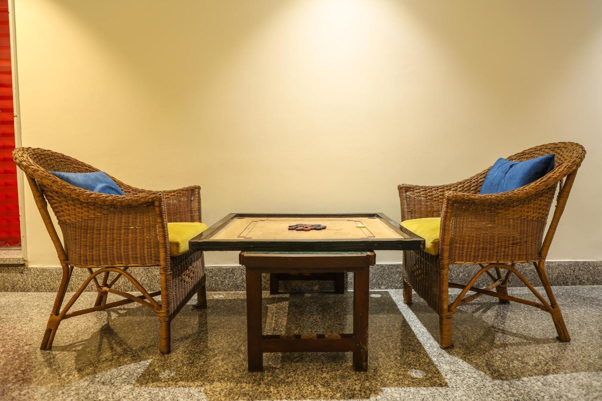 Ramada Plaza By Wyndham Lucknow Hotel Buitenkant foto
