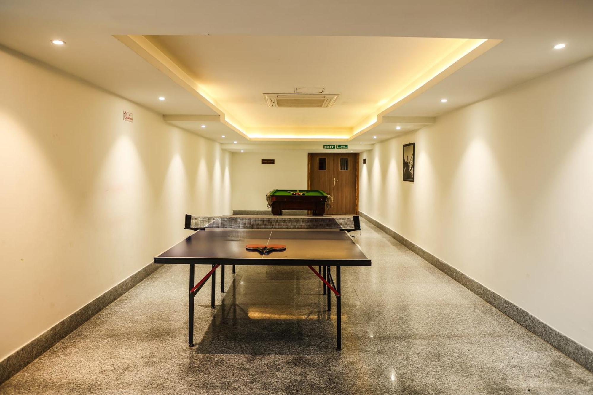 Ramada Plaza By Wyndham Lucknow Hotel Buitenkant foto