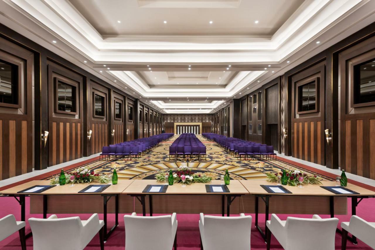 Ramada Plaza By Wyndham Lucknow Hotel Buitenkant foto